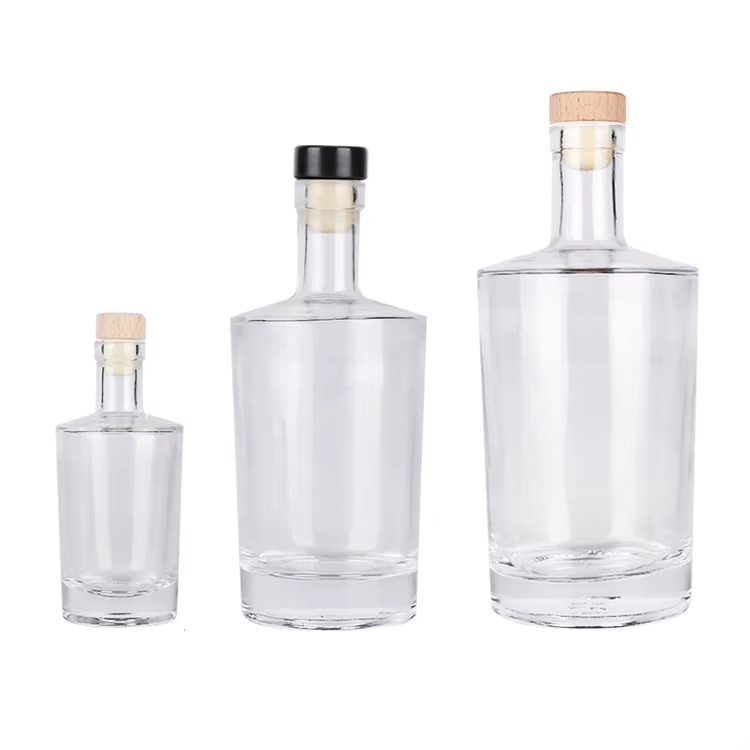 750 ml round glass spirits bottle